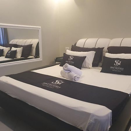 Spat Business Holon Dış mekan fotoğraf