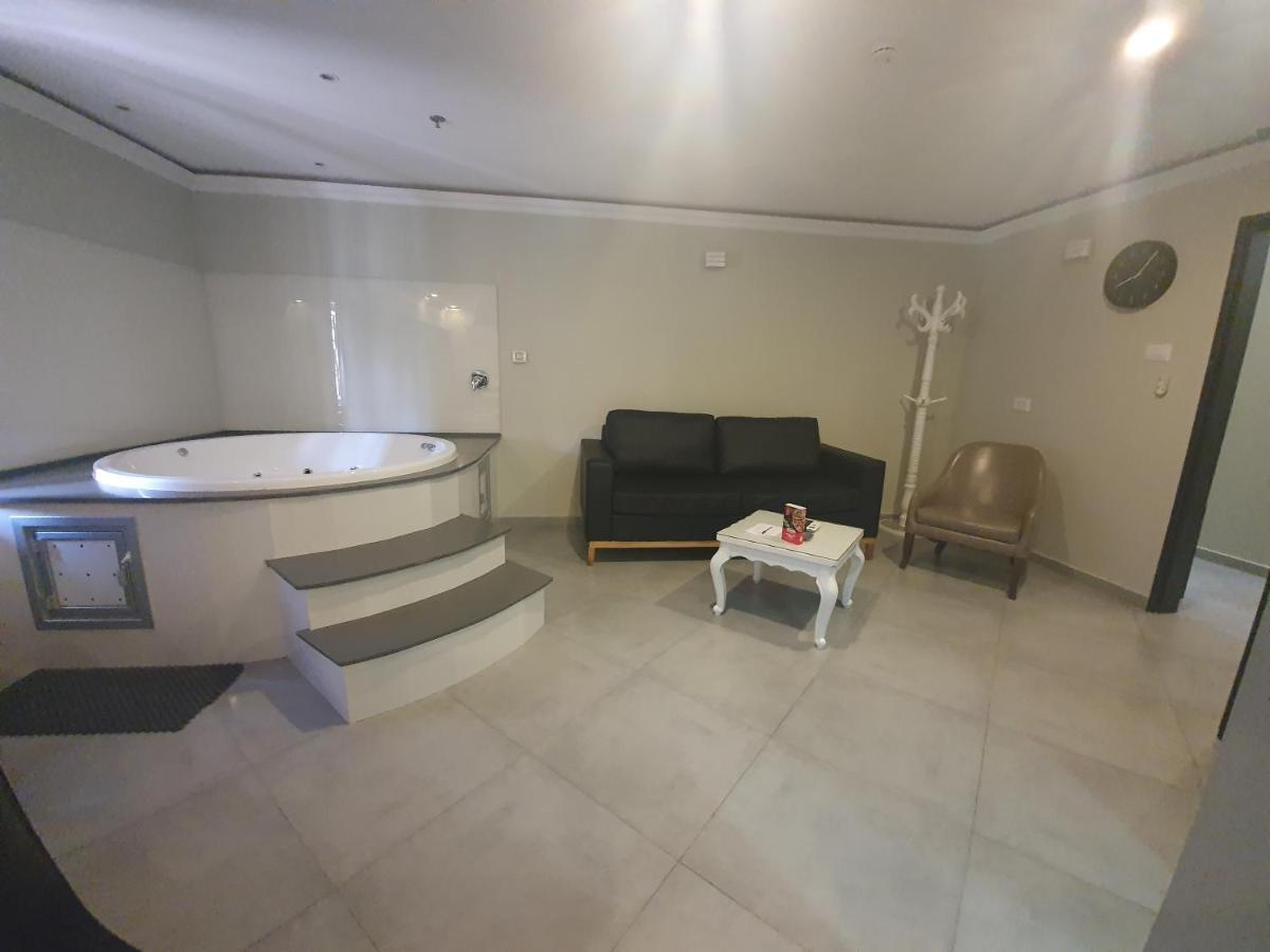 Spat Business Holon Dış mekan fotoğraf